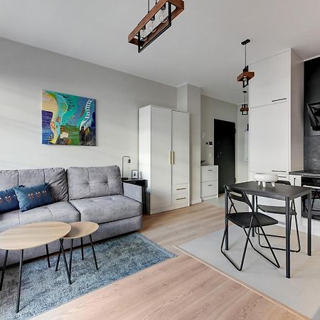 Doki Living & Foodhall By Downtown Apartments Gdansk Bagian luar foto