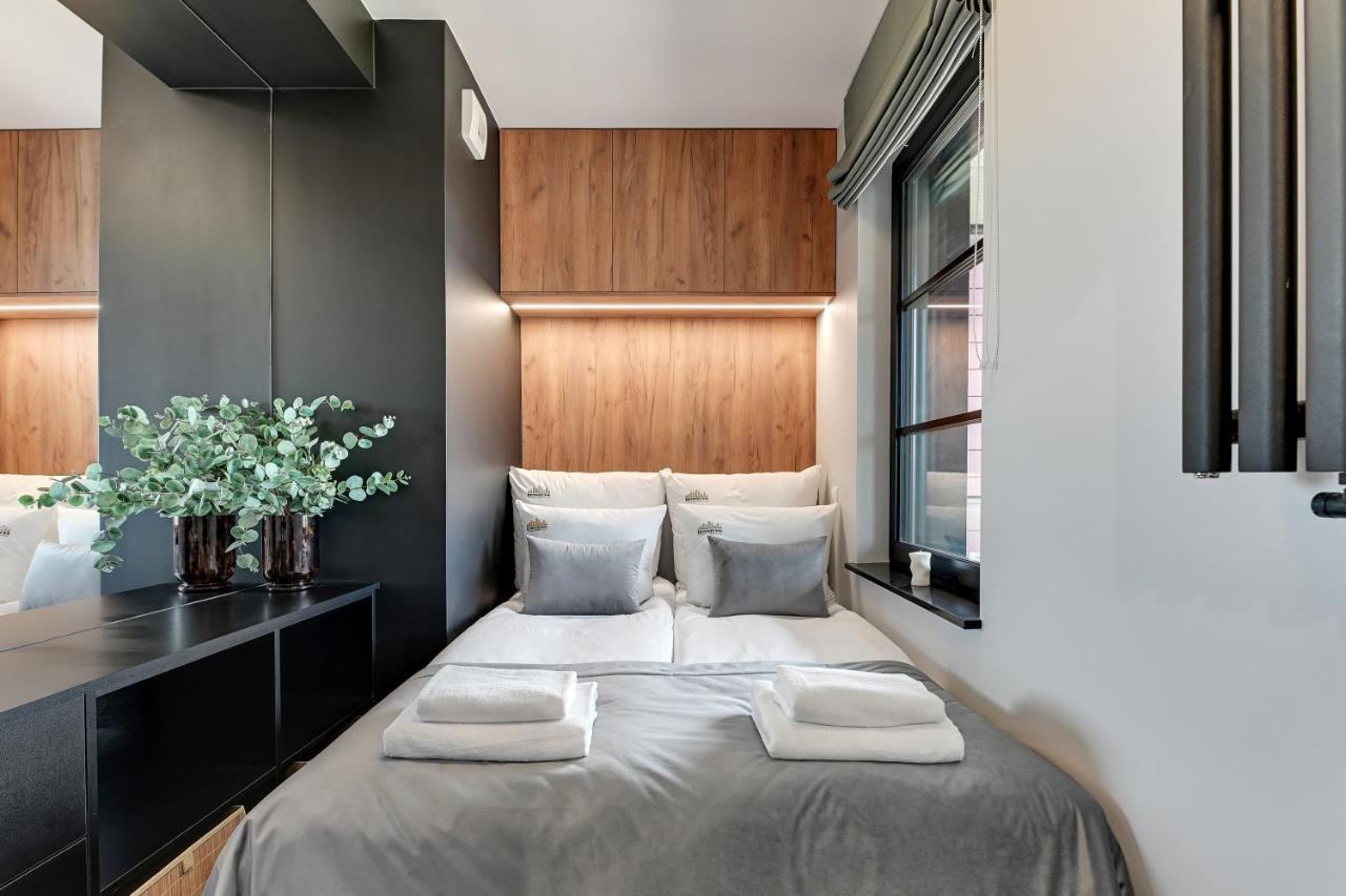 Doki Living & Foodhall By Downtown Apartments Gdansk Bagian luar foto