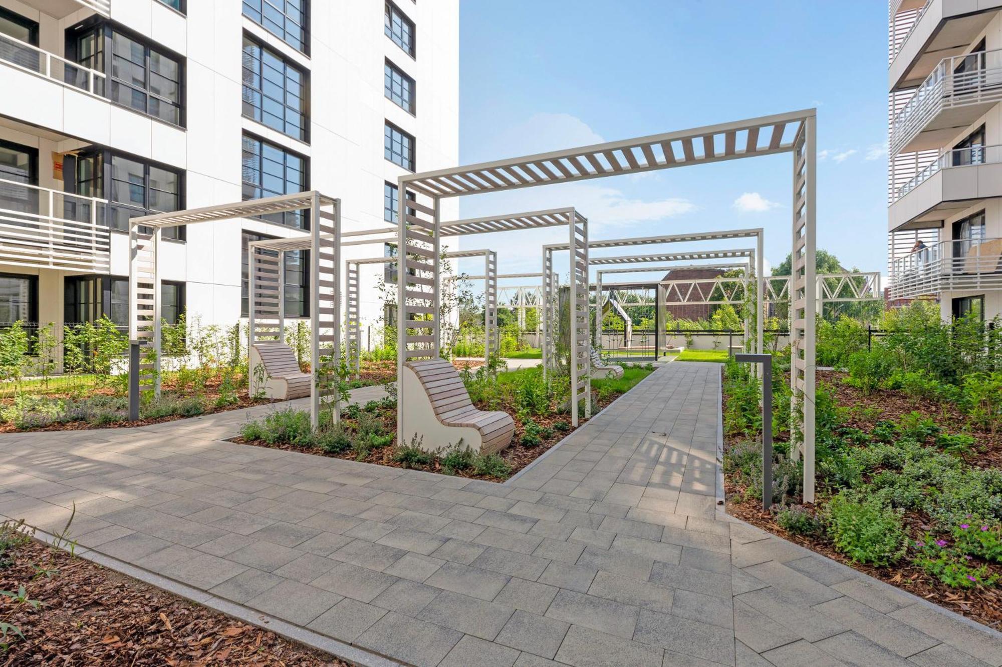 Doki Living & Foodhall By Downtown Apartments Gdansk Bagian luar foto