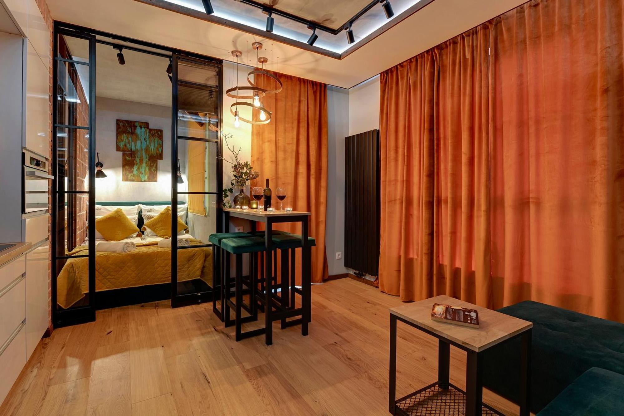 Doki Living & Foodhall By Downtown Apartments Gdansk Bagian luar foto
