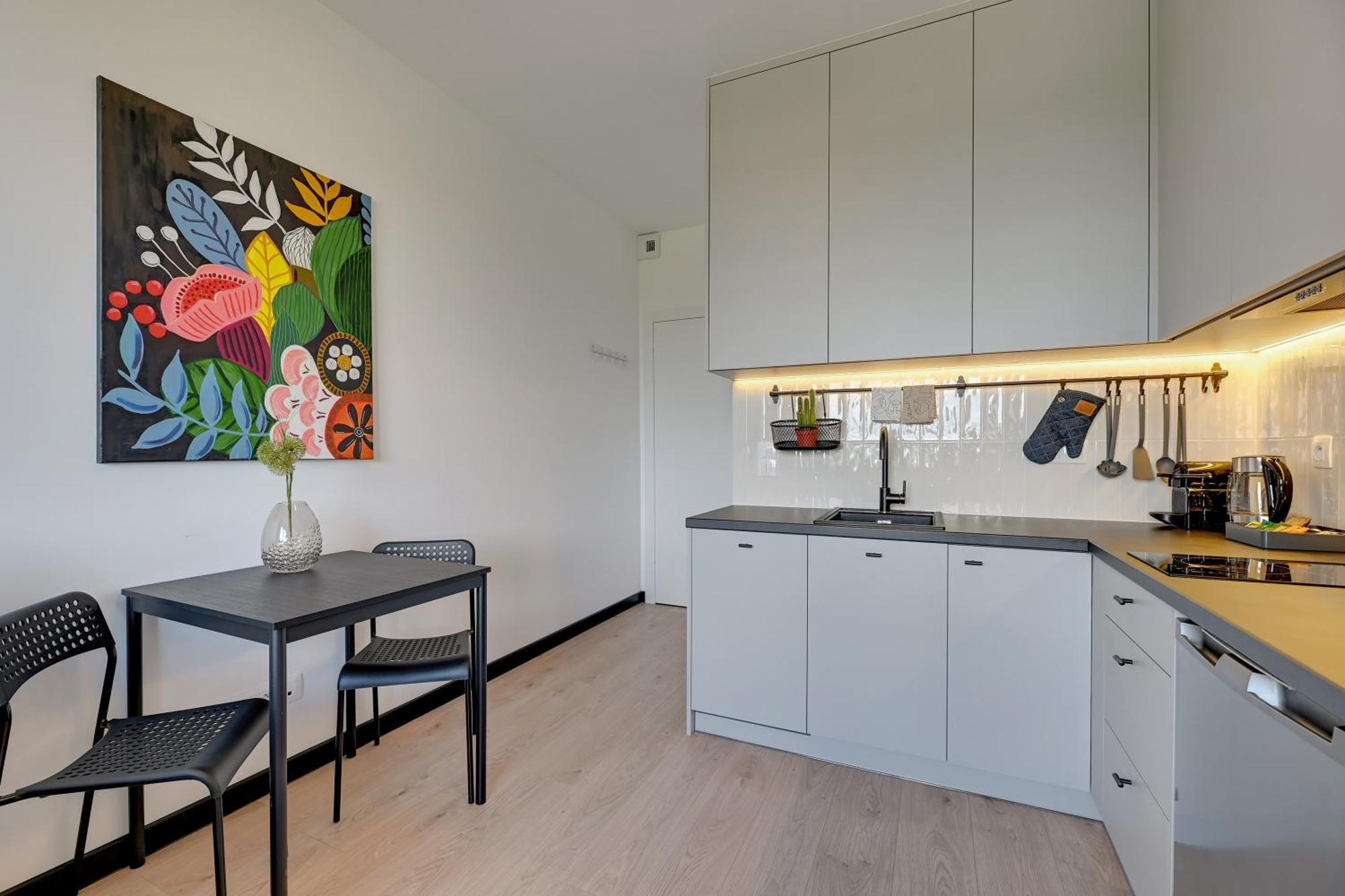 Doki Living & Foodhall By Downtown Apartments Gdansk Bagian luar foto