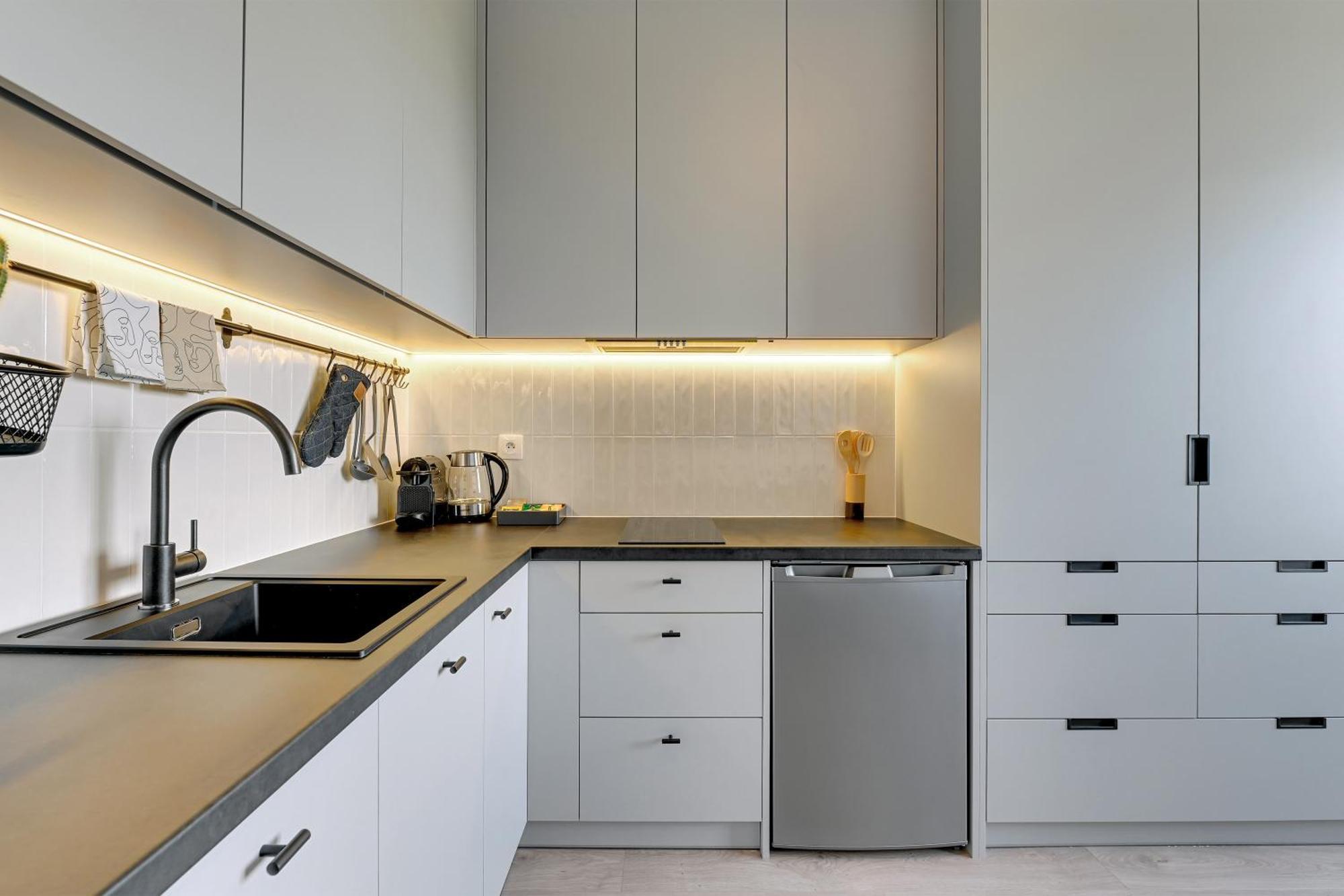 Doki Living & Foodhall By Downtown Apartments Gdansk Bagian luar foto