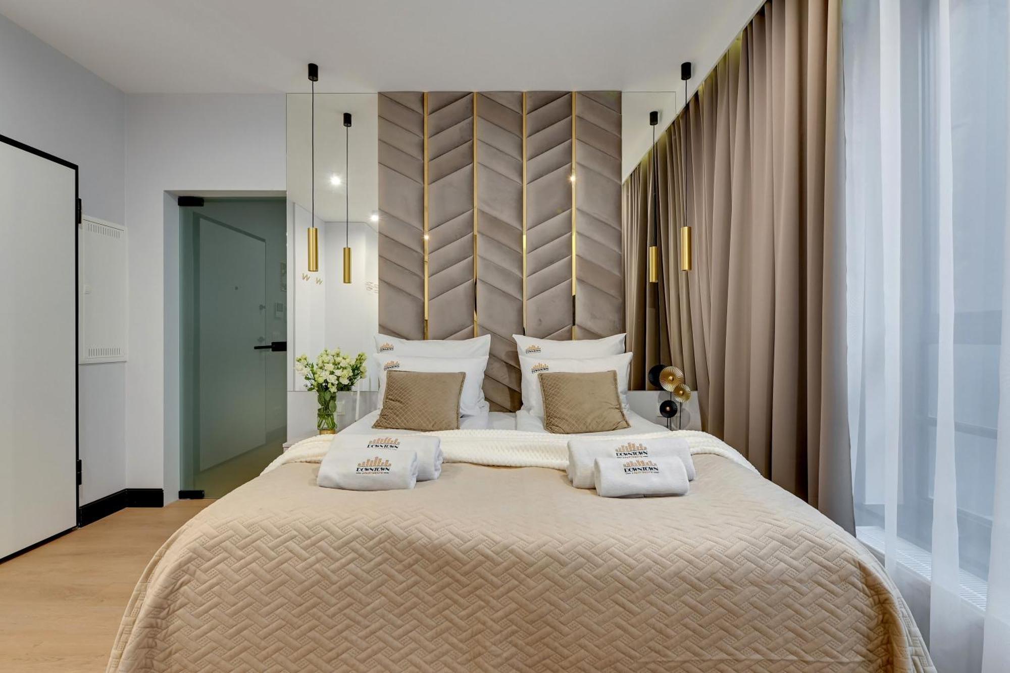 Doki Living & Foodhall By Downtown Apartments Gdansk Bagian luar foto